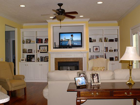 2nd image of 620 Tiffany Nicole Ln