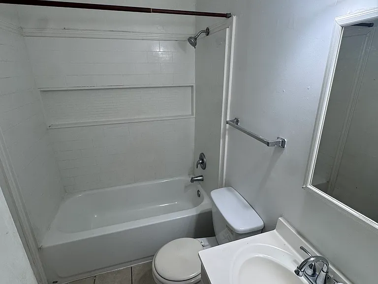 2137 Diane Dr — Photo 4