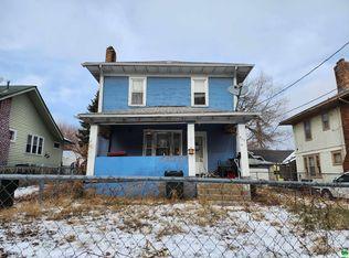 915 20th St, Sioux City, IA 51104