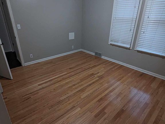2nd image of 2902 E 25th St APT 1