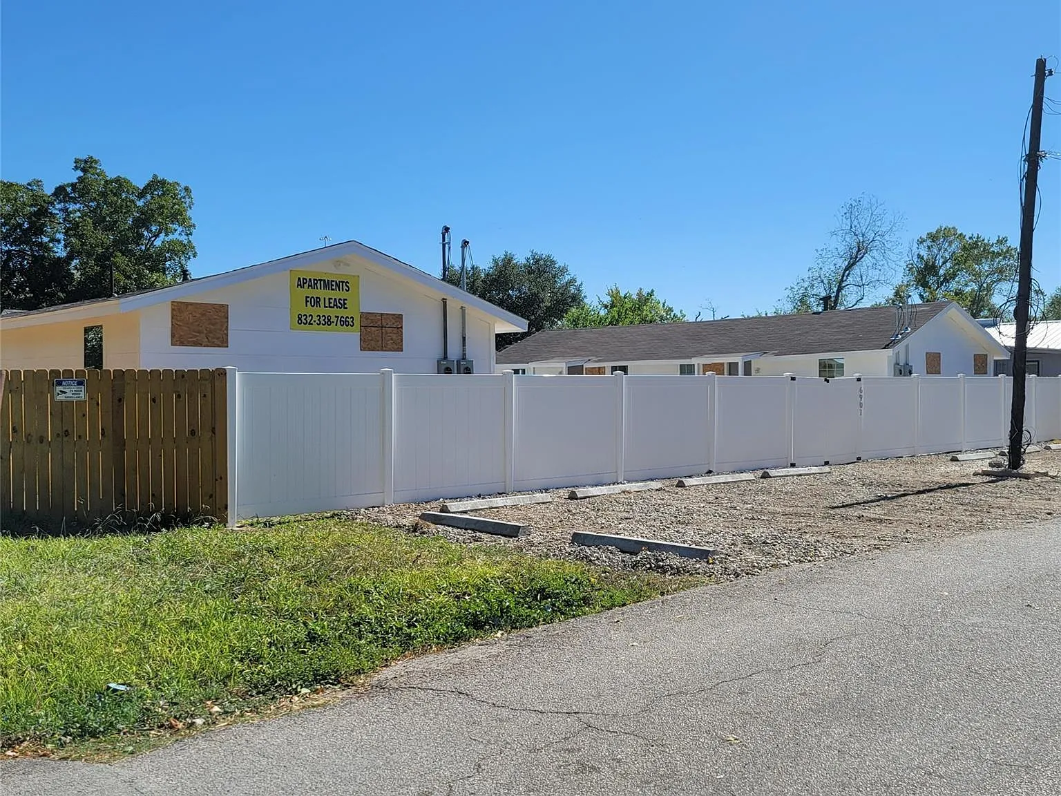 2 bed, 1.0 bath, 1080 sqft, $800 — Photo 2