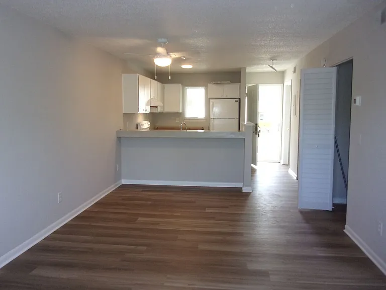 1694 Eagles Pl #202F — Photo 5