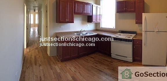 4th image of 1641 N Leclaire Ave APT 1
