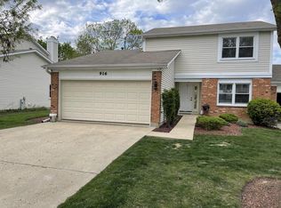 916 Longboat Ln, Schaumburg, IL 60194