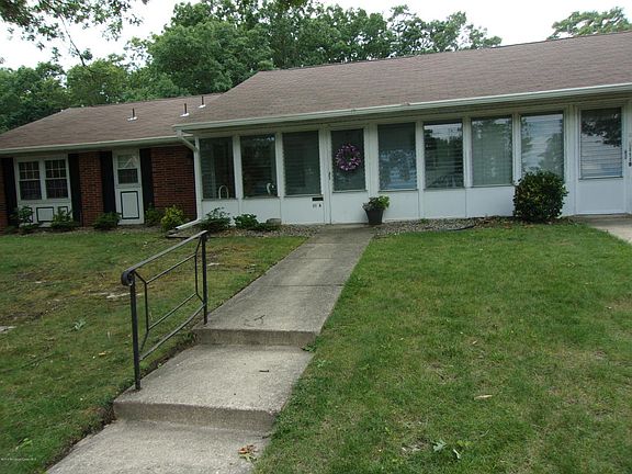 2nd image of 111A Edinburgh Ln