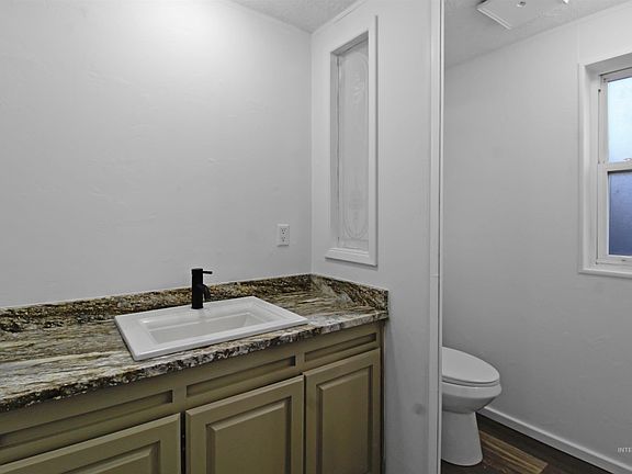 4th image of 377 E 200th Rd S #36