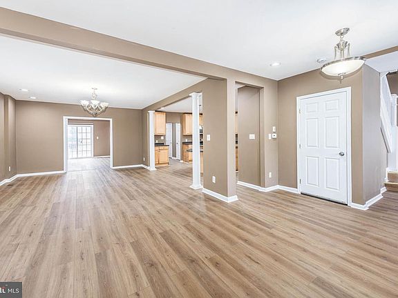 2nd image of 4021 Barrington Rd