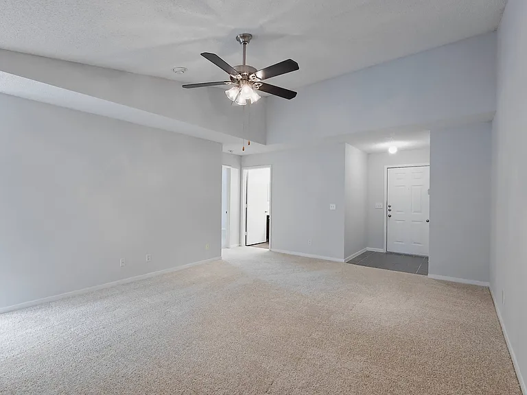 Cambridge Park Apartments — Photo 64