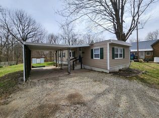 905 N Virginia St, Rockville, IN 47872