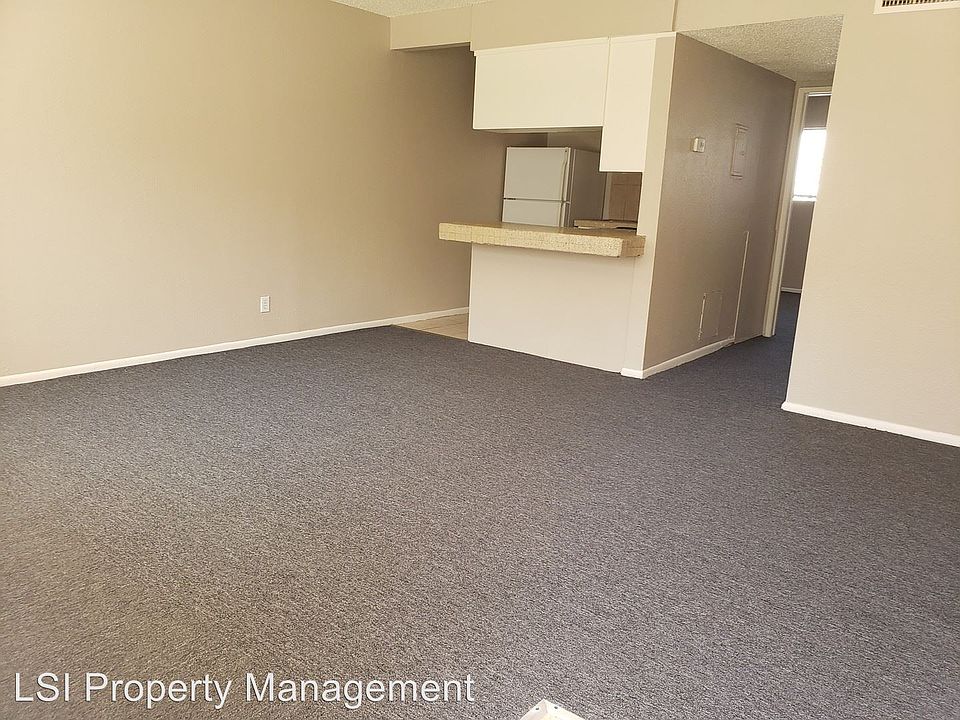 2nd image of 2565 Lynnwood St APT 1