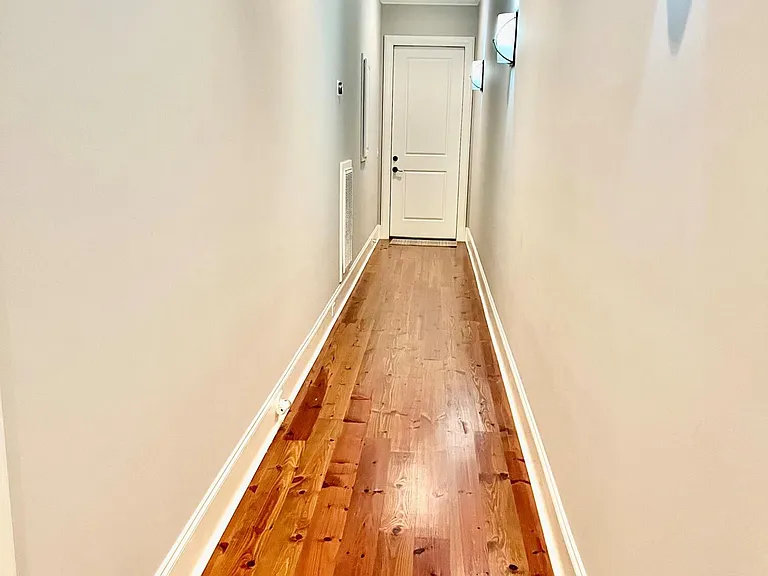 208 Eastpark St — Photo 21