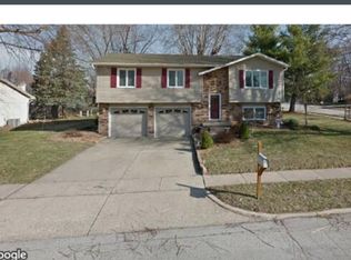 432 Shadow Dr, Decatur, IL 62526