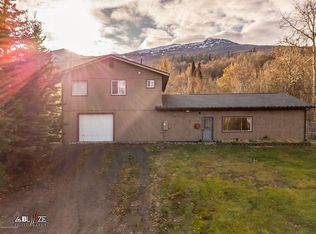 22396 E Clare Way, Palmer, AK 99645