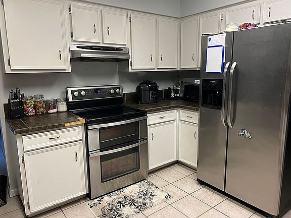 Kitchen main house 