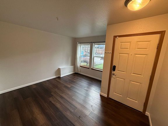 5th image of 10504 140th Street Ct E Unit 86
