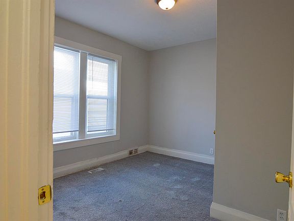 3rd image of 4319 S 25th St #1