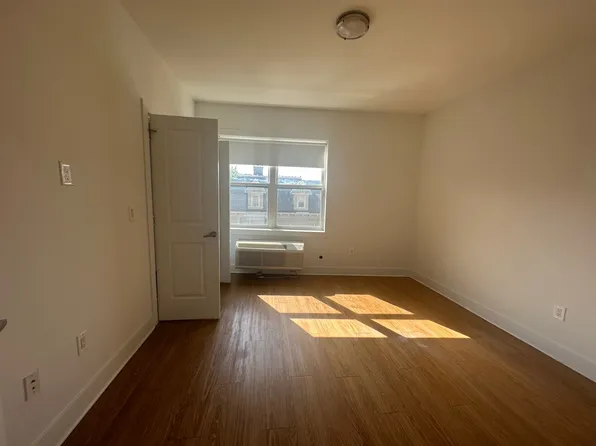 429 Bergen Avenue image 25 of 31