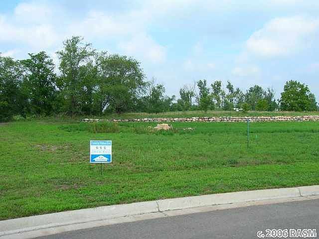 2nd image of 1901 Orchard Rdg