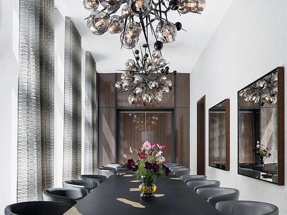 4th image of 15 W 61st St #8A