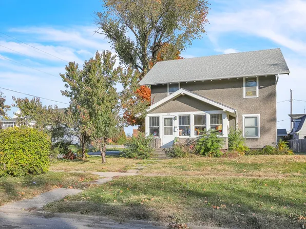 320 S 3rd Ave W, Newton, IA 50208