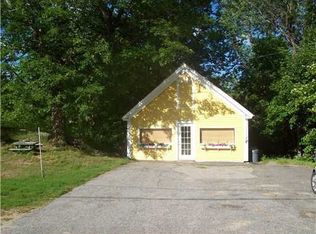 3 Station Rd, Hebron, ME 04238