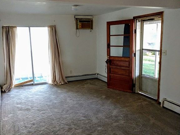 3rd image of 2708 Lenore St