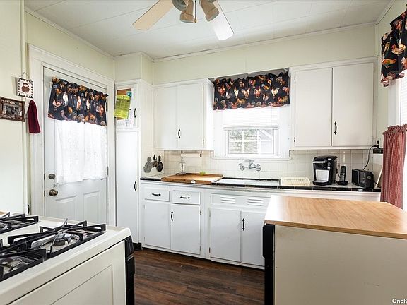 3rd image of 991 Fenworth Blvd