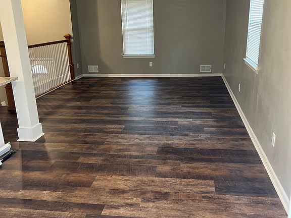 Living room/breakfast area