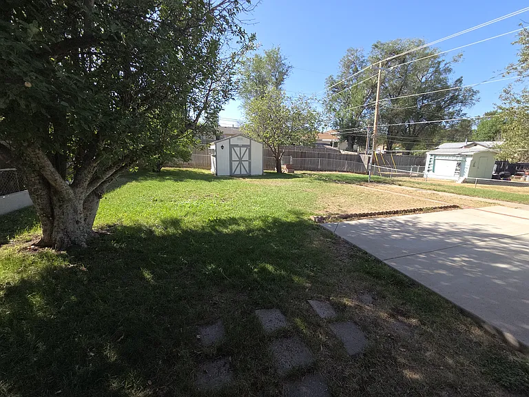 Glacier Dr — Photo 10