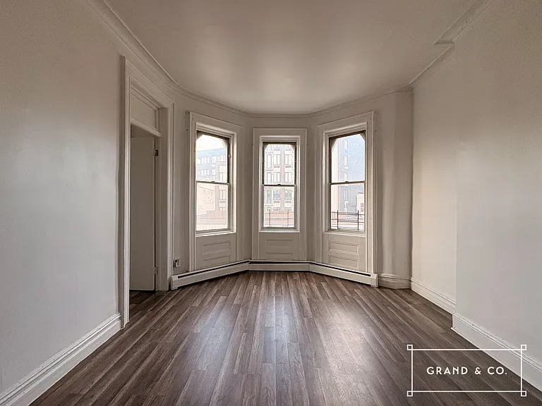 228 Hull St #3 — Photo 1
