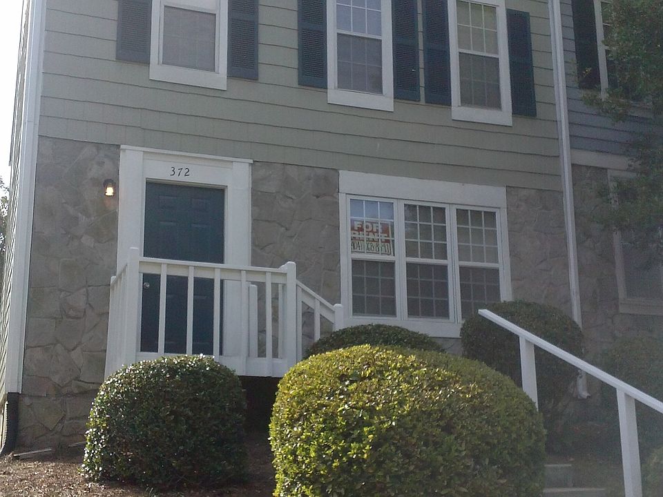 1st image of 372 Oak Harbor Trl