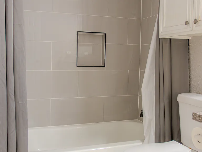 404 Carter Dr #A — Photo 5