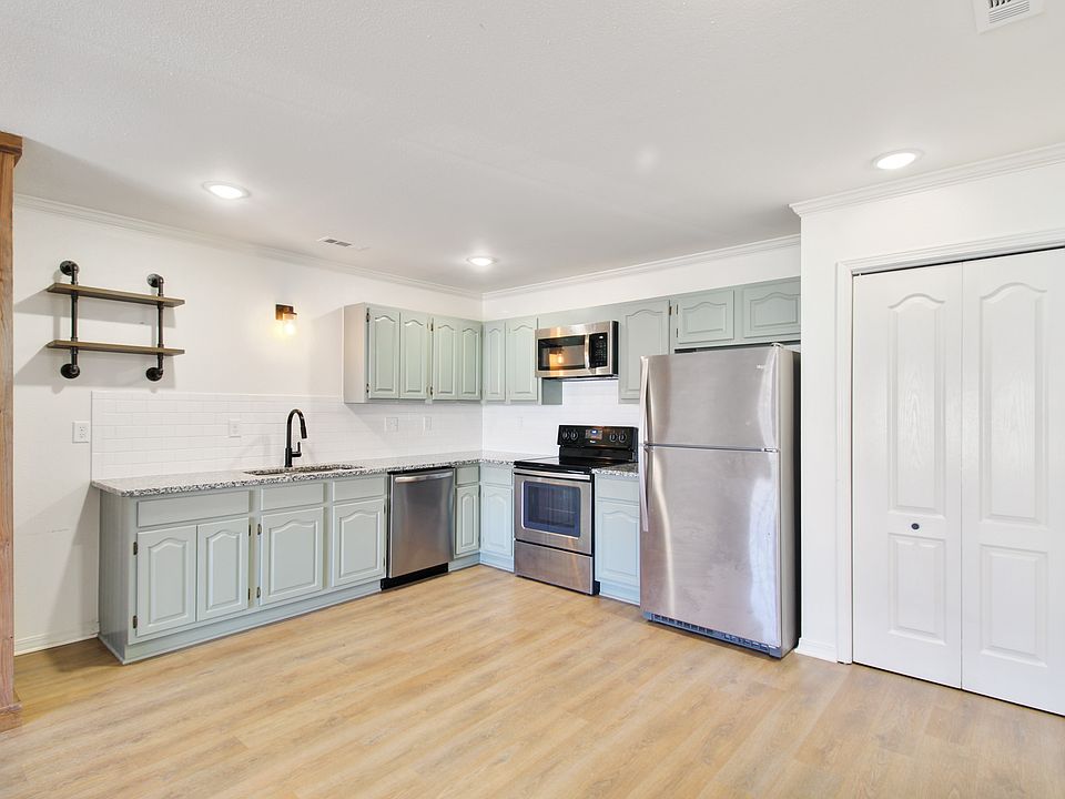 1st image of 40 Holly Dr #A