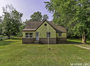 1434 W Lakewood Blvd, Holland, MI 49424