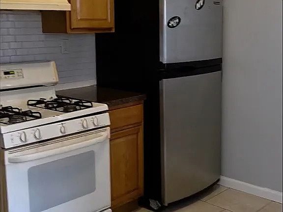 3rd image of 146 Ripley Pl APT 1
