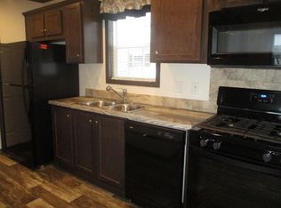 548 Continental Cir, Davison, MI 48423