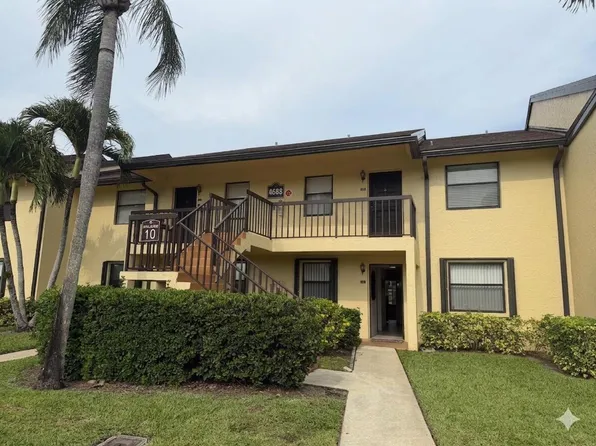 4688 E Lucerne Lakes Blvd Boulevard E #104, Lake Worth, FL 33467