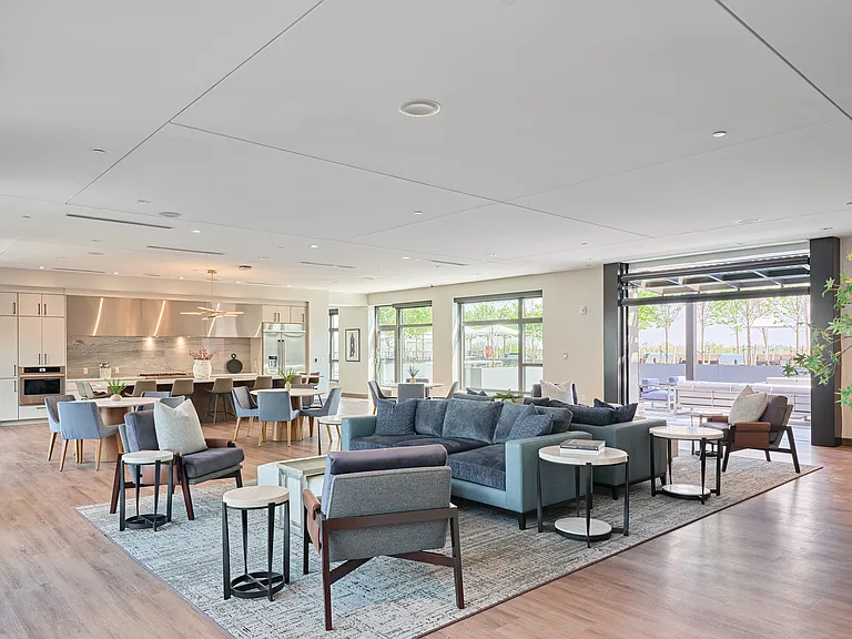 Birmingham Pointe — Photo 24
