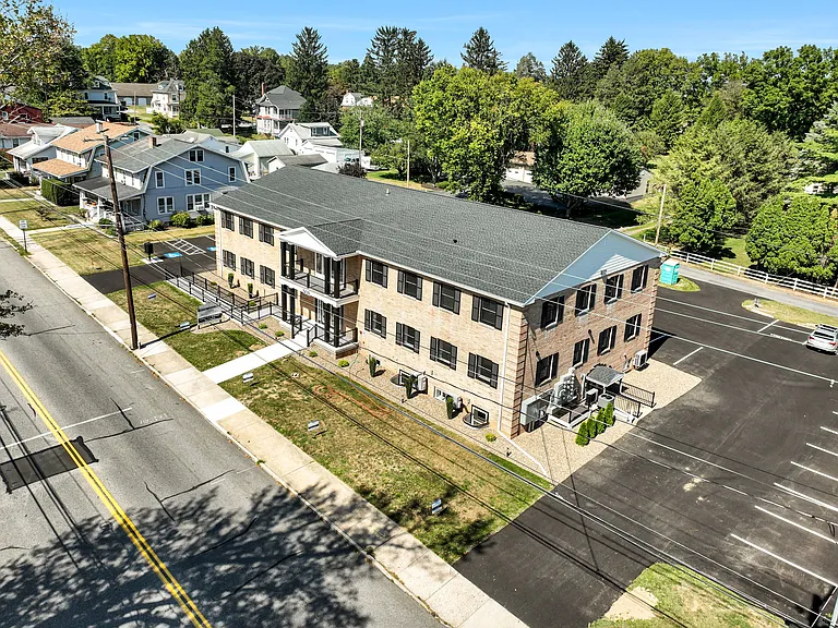1309 Bridge St #E — Photo 19