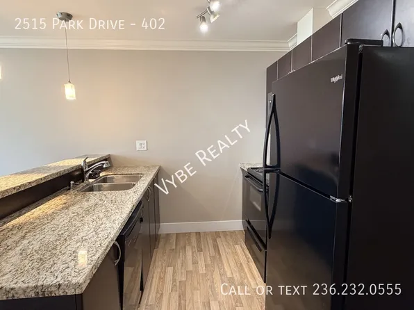 2515 Park Dr #402, Abbotsford, BC V2S 0B2