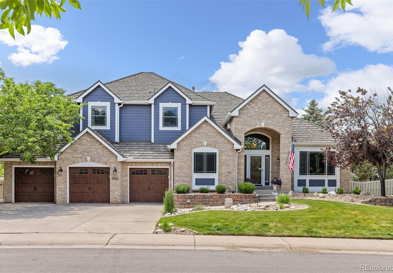 Hoàng Vũ 2555 S Zang Street, Lakewood, CO 80228 | Zillow