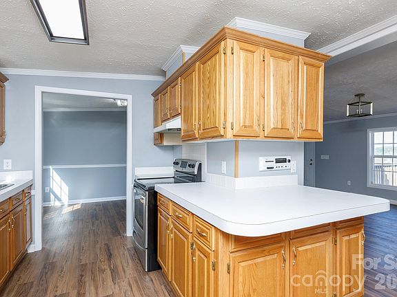 5th image of 348 John Thrift Rd