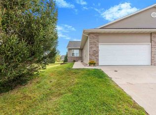 315 Highland Ct, Fairfax, IA 52228