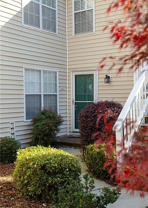 1st image of 614 Glenleaf Dr