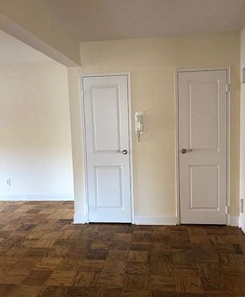 5th image of 675 Tysens Ln APT 6E