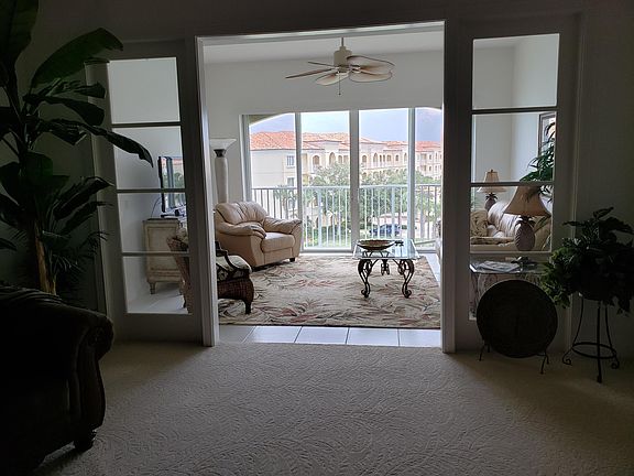 3rd image of 5 Harbour Isle Drive E #Ph02