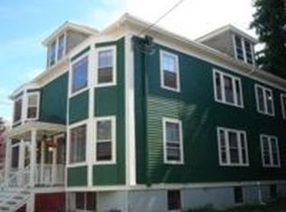 4 Newport Ave, Newport, RI 02840