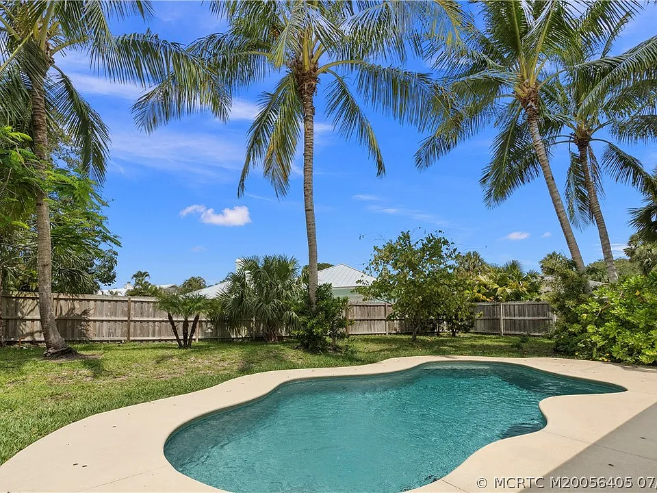 53 N Sewalls Point Rd