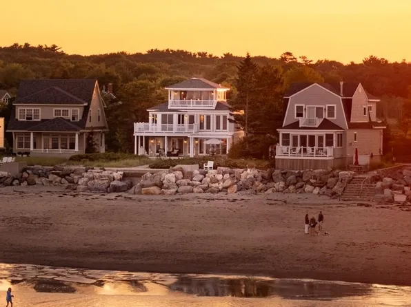 1074 Ocean Boulevard, Hampton, NH 03842