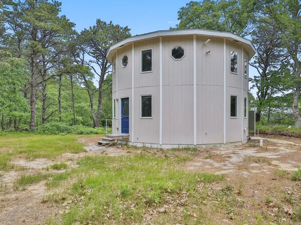 19 Old Bridge Road, Truro, MA 02666